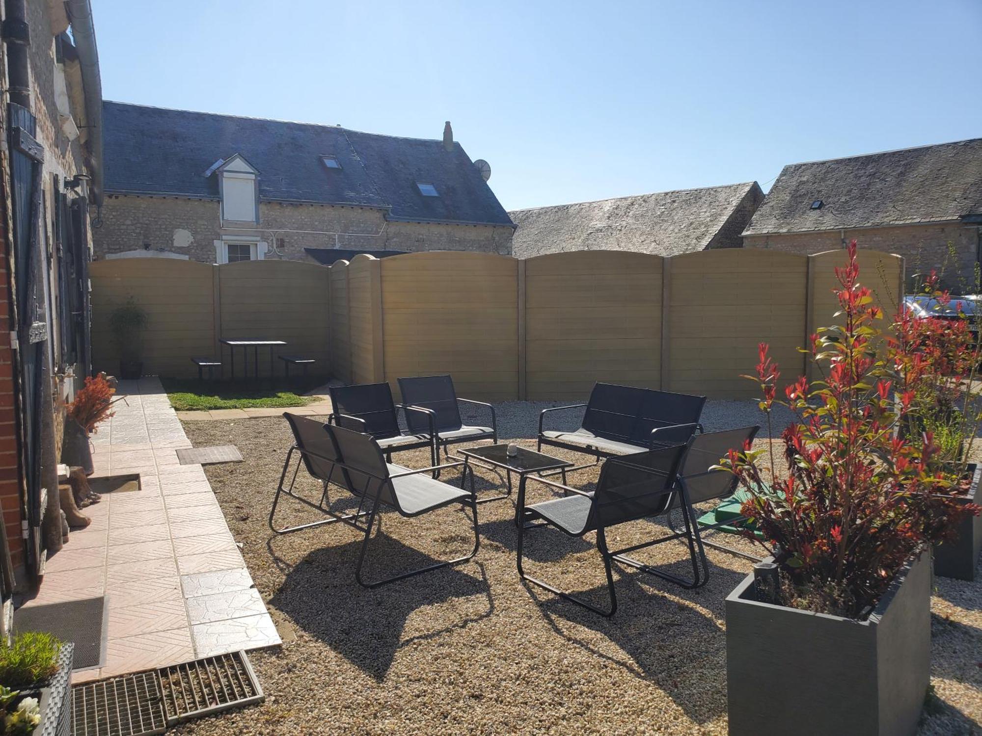 Bed and Breakfast La Petite Folie Eole-en-Beauce Exterior foto