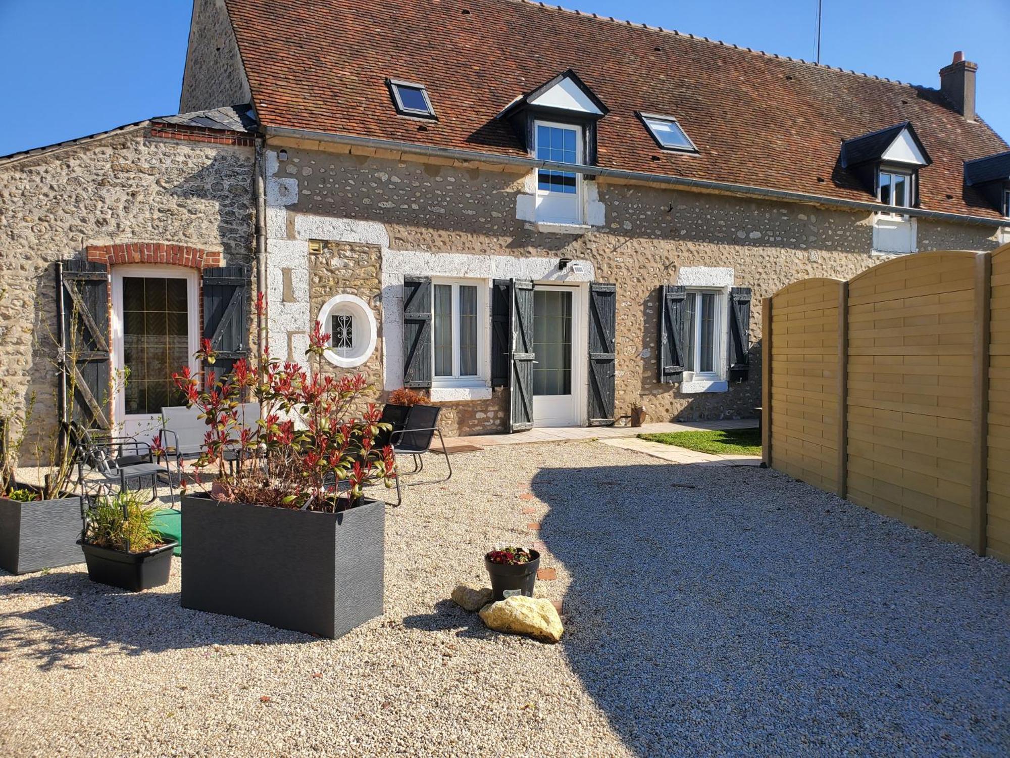 Bed and Breakfast La Petite Folie Eole-en-Beauce Exterior foto